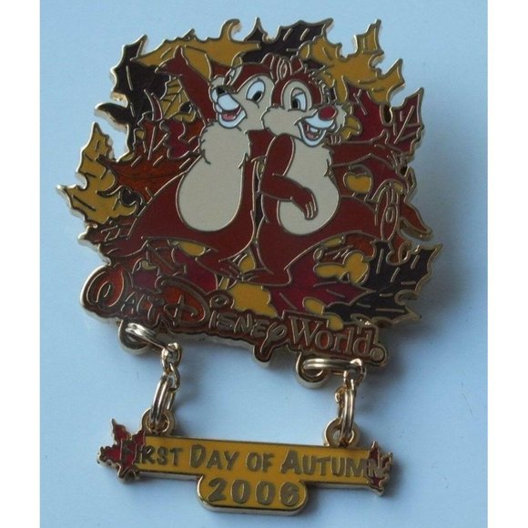 Disney Chip and Dale First Day of Autumn Disney World Collectible Pin From 2006 - Picture 1 of 5